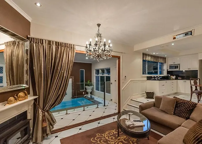 Spa Hotel: The Castle On Tamborine